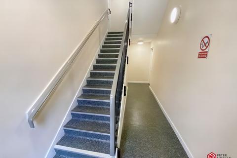 2 bedroom flat for sale - Ffordd Maendy, Sarn, Bridgend, Bridgend County. CF32 9EZ