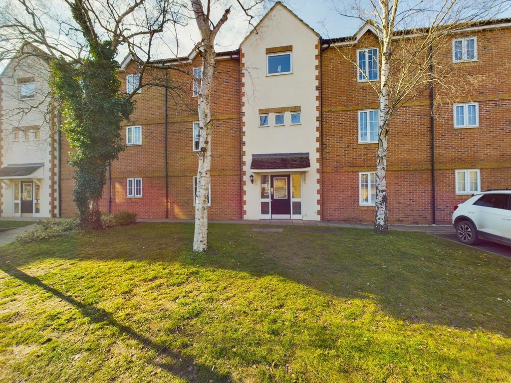 Franklins, Maple Cross... 2 bed apartment £285,000