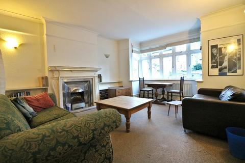 1 Lancaster Gardens, London, W13 9JY
