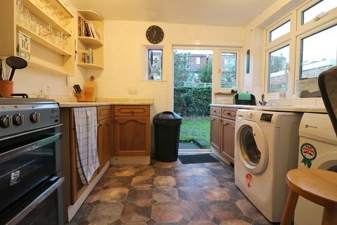 1 Lancaster Gardens, London, W13 9JY