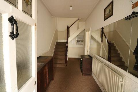 1 Lancaster Gardens, London, W13 9JY