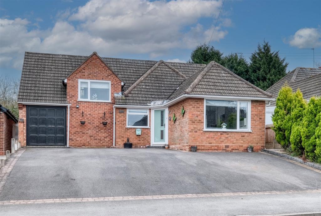 Mason Road, Headless Cross, Redditch... 5 bed detached house £385,000