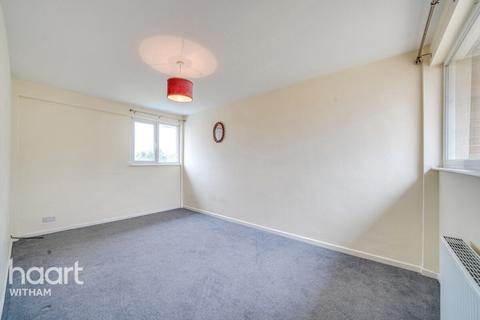 8 Cherry Tree Rise, Witham, CM8 2LP