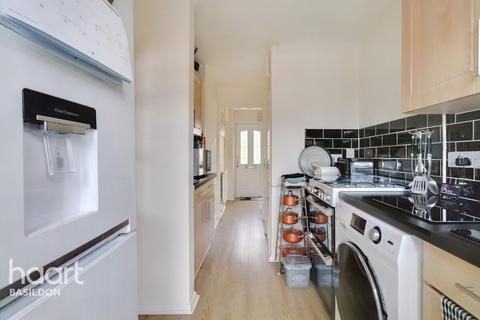 9 Cross Green, Basildon, SS16 5QW