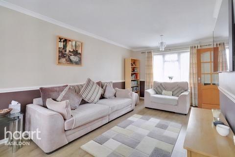 9 Cross Green, Basildon, SS16 5QW