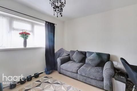 9 Cross Green, Basildon, SS16 5QW