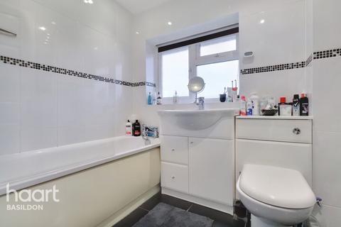 9 Cross Green, Basildon, SS16 5QW