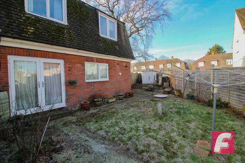 3 bedroom semi-detached house for sale - Falkirk Gardens, South Oxhey