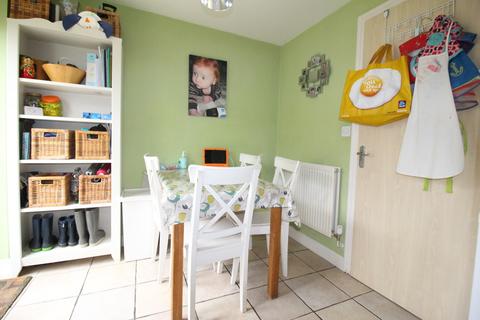 34 Bridge Court, Westbury, BA13 3FB