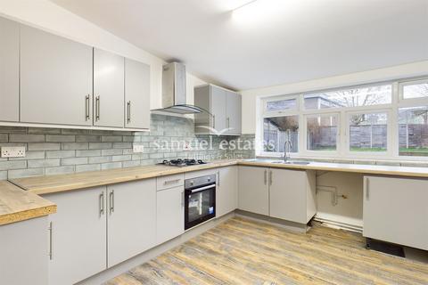 5 bedroom bungalow to rent, Kensington Avenue, Thornton Heath, CR7