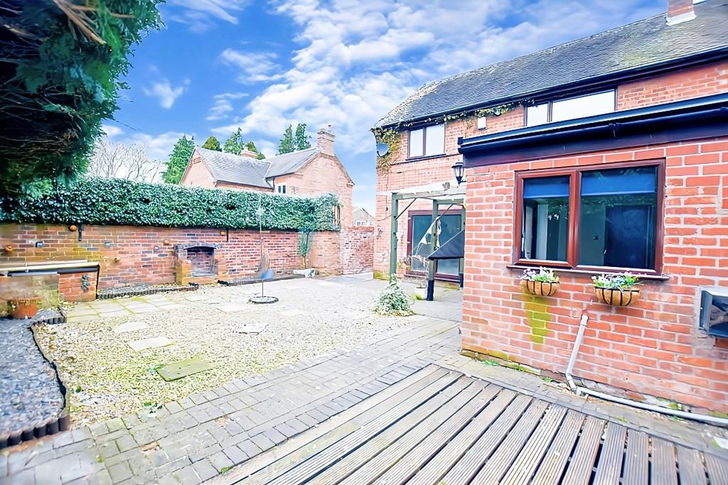Courtyard 4