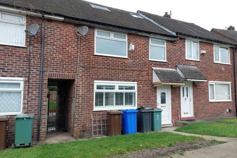 4 bedroom terraced house to rent, Malton Avenue, Whitefield