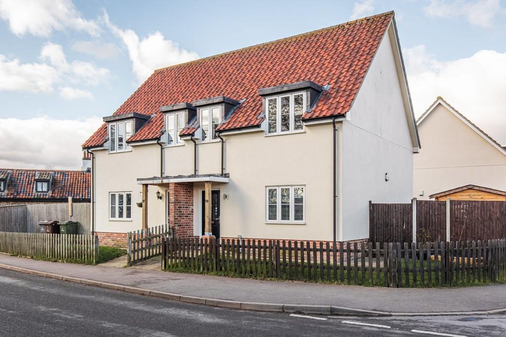 Banham 2 bed semidetached house for sale £265,000