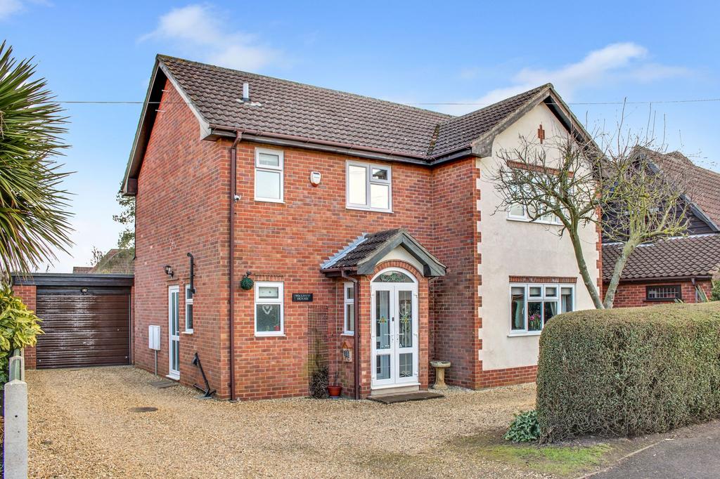 Hollycroft Road, PE14 4 bed detached house for sale £350,000