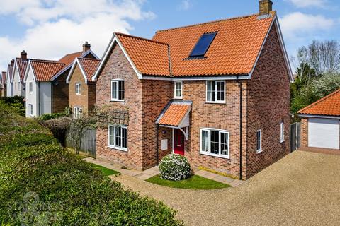 4 bedroom detached house for sale, New Road, Tacolneston, Norwich