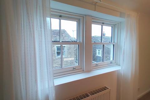 1 Ramsden Place, Clayton, Bradford, BD14 6BG