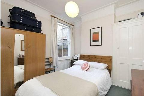 2 bedroom flat to rent, Putney Bridge Road, London