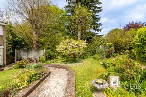 4 Cedar Ridge, Tunbridge Wells, TN2 3NX