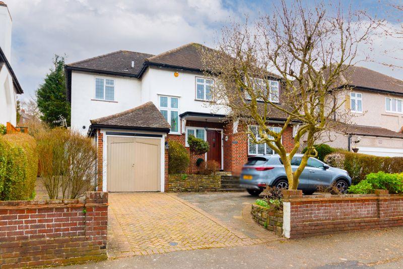 Hartley Down, Purley 4 bed detached house for sale £875,000