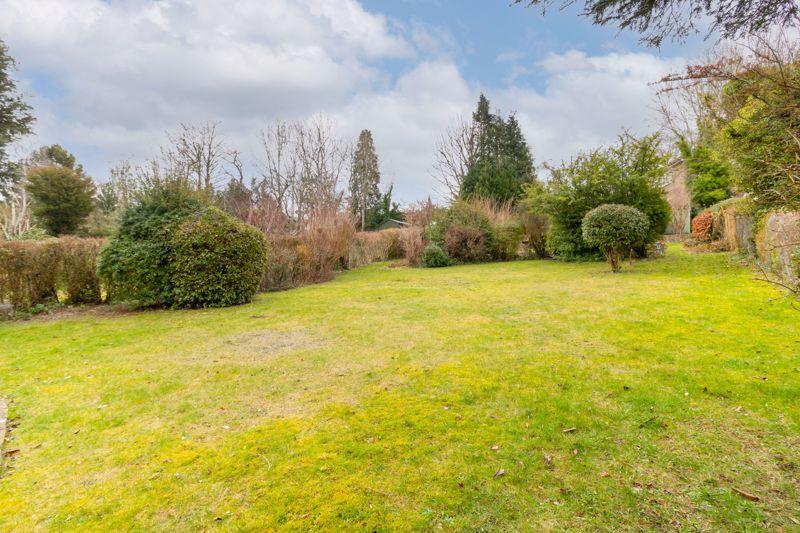 Hartley Down, Purley 4 bed detached house £875,000