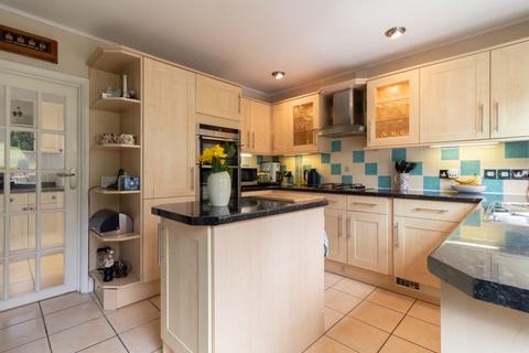 63 Hartley Down, Purley, CR8 4EF