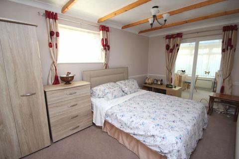 1 Newstead Road, Great Wakering, Southend-on-sea, SS3 0AB