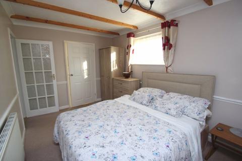 1 Newstead Road, Great Wakering, Southend-on-sea, SS3 0AB