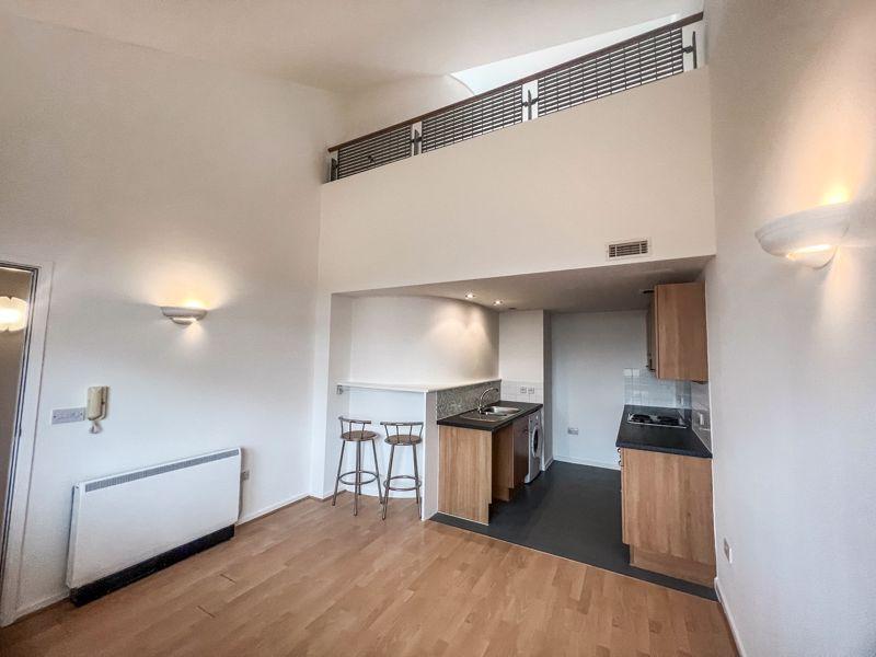 Lounge/Kitchen