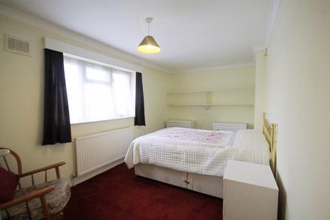 16 Melrose Close, Greenford, UB6 9TD