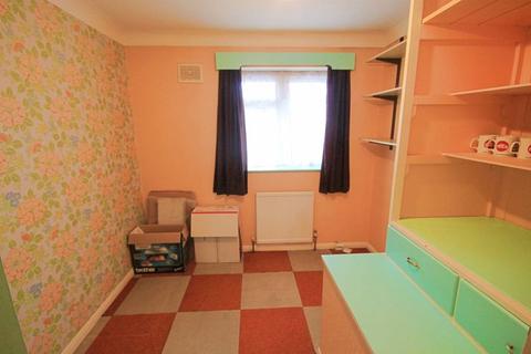 16 Melrose Close, Greenford, UB6 9TD