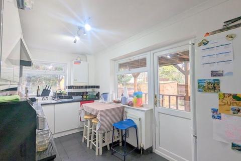 21 Peninsular Close, Feltham, TW14 9SS