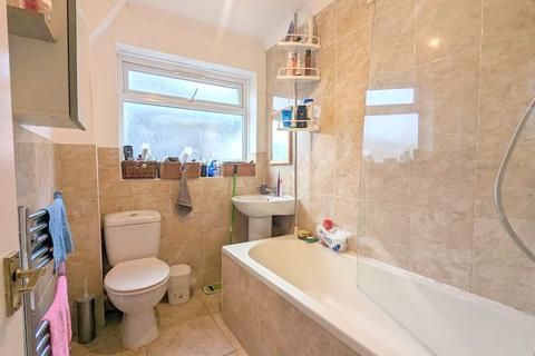 21 Peninsular Close, Feltham, TW14 9SS