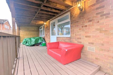 21 Peninsular Close, Feltham, TW14 9SS
