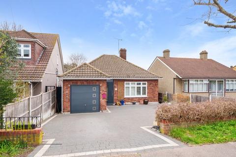 2 bedroom detached bungalow for sale, Hubbards Chase, Hornchurch, RM11