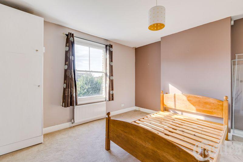 Nelson Road, N8 1 bed apartment for sale £375,000