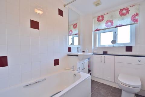 83 Cotmore Close, Thame, OX9 3ND