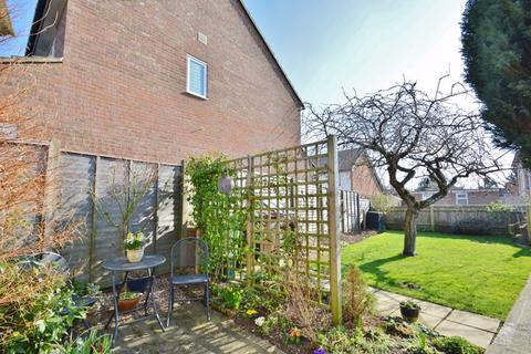 83 Cotmore Close, Thame, OX9 3ND