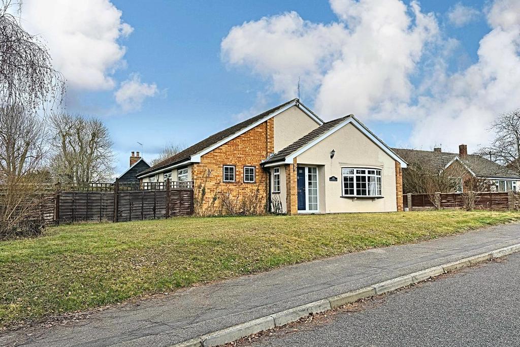 Cannons Lane, Hatfield Broad Oak, Stortford, CM22 3 bed bungalow for sale £630,000