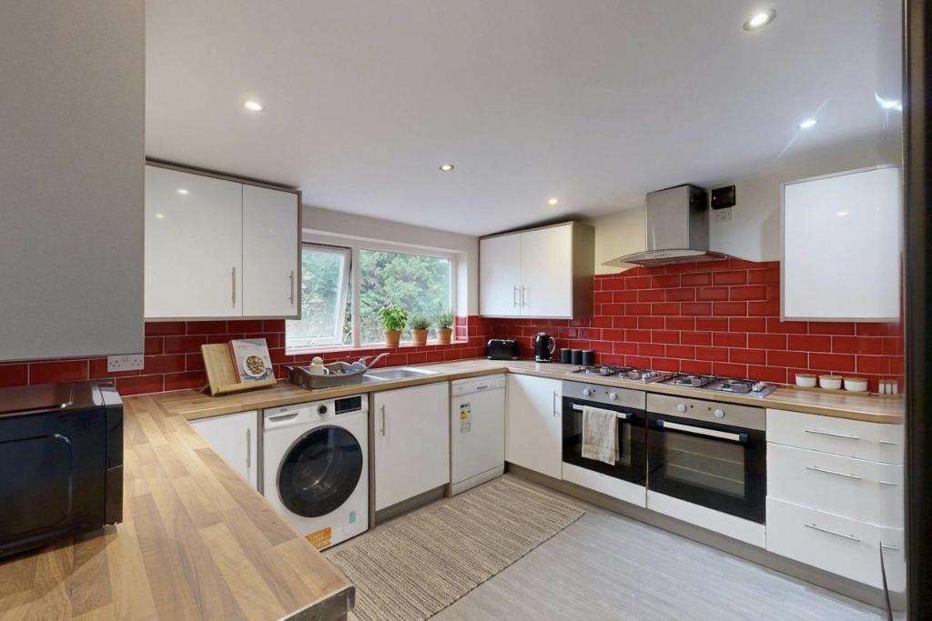 House in Manchester - View 4