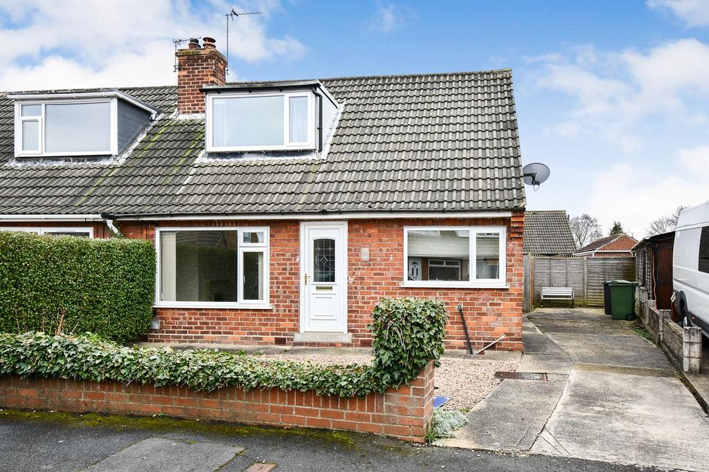 Hazel Garth, York, YO31 3 bed semidetached bungalow £300,000