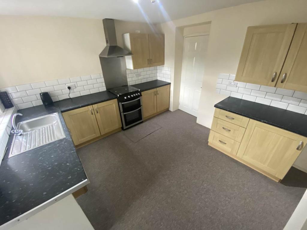 Earl Street, Hafod, Swansea 3 bed house £700 pcm (£162 pw)