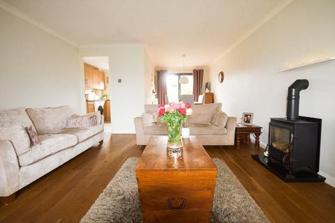 26 Coltman Close, Lichfield, WS14 9YS