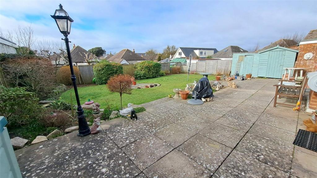 Pauntley Road, Mudeford, Christchurch, Dorset, BH23 4 bed bungalow for