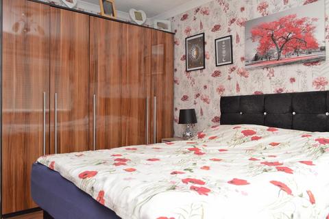 5 Geneva Walk, Chadderton, Oldham, OL9 9AG