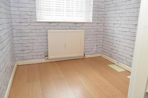 5 Geneva Walk, Chadderton, Oldham, OL9 9AG