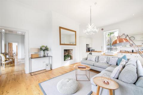 1 bedroom apartment to rent - Hampton Court Road, East Molesey