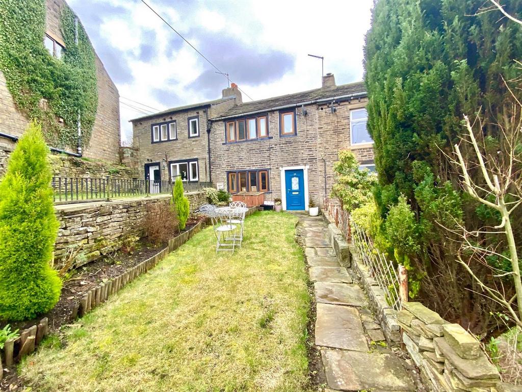 Clay Pit Lane, Holywell Green, Halifax 2 bed cottage for sale £170,000