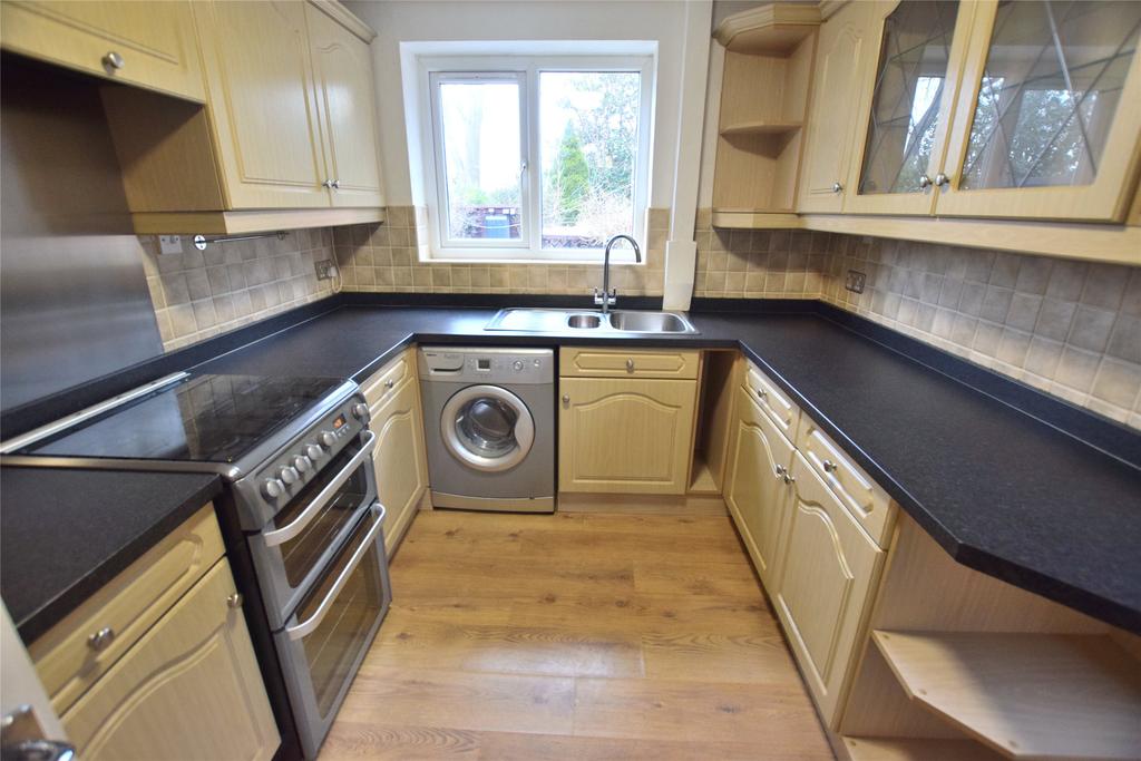 Ventnor Gardens, Low Fell, NE9 3 bed end of terrace house £850 pcm (£