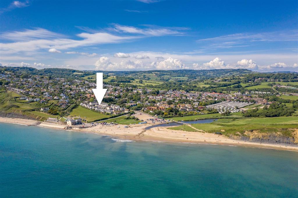 Hammonds Mead, Charmouth, Bridport 2 bed apartment for sale £250,000