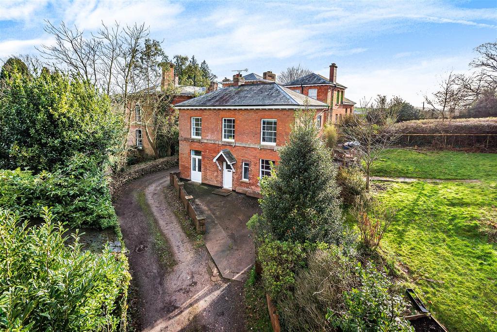 Chapel Hill, Uffculme, Cullompton 3 bed detached house for sale £425,000